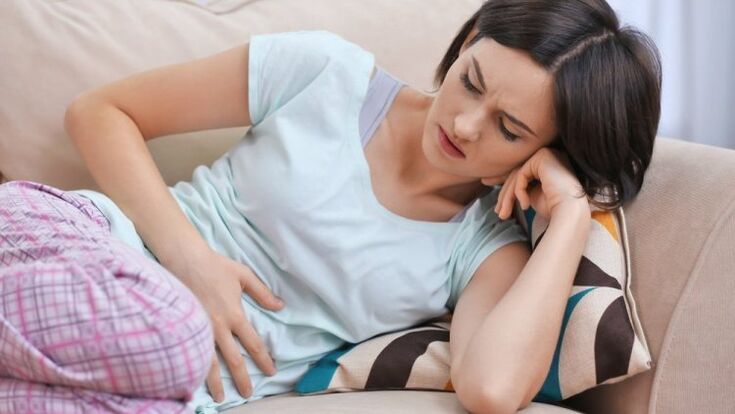 Dor abdominal debido a parasitos no corpo